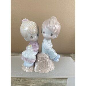 Precious Moments Boy Girl on Tree Stump Salt & Pepper Shakers 1993 - No Box